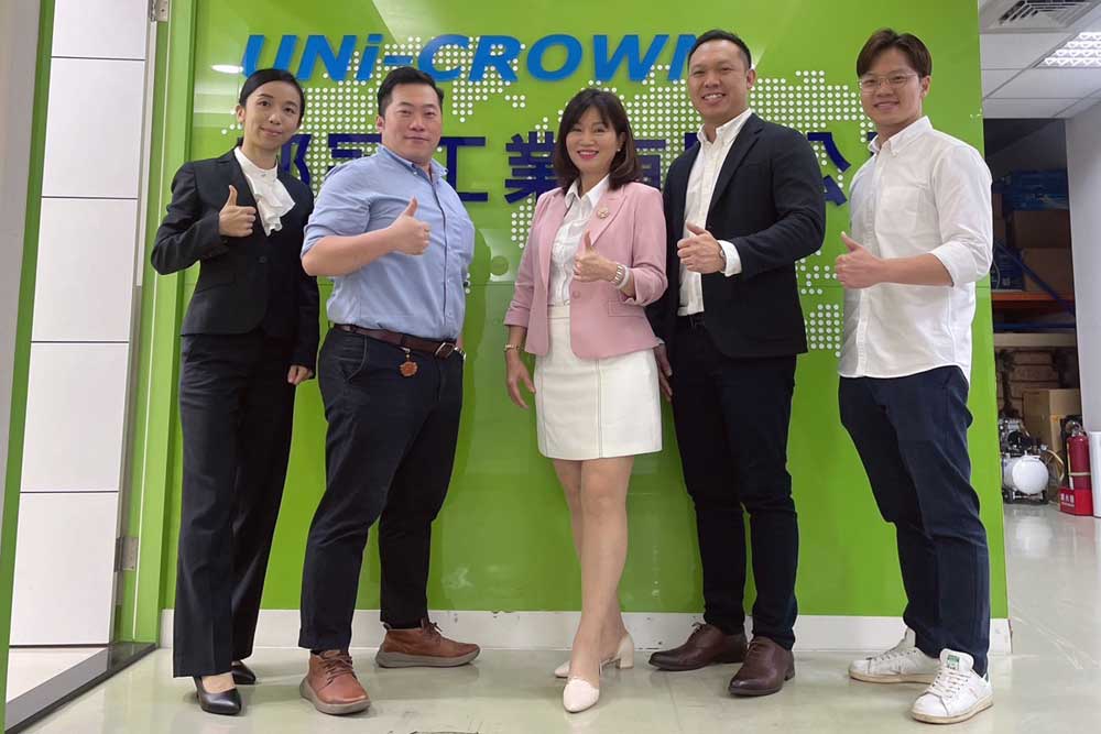 Revitalizing International Business Contacts: Singaporean Customers Renew Cooperation with UNICROWN Company